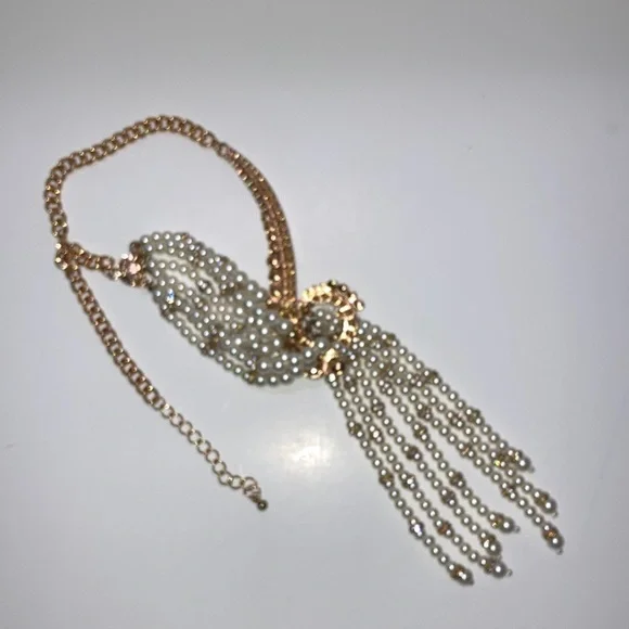 Elegant Faux Pearl and Gold Statement Necklace - Picture 5 of 9